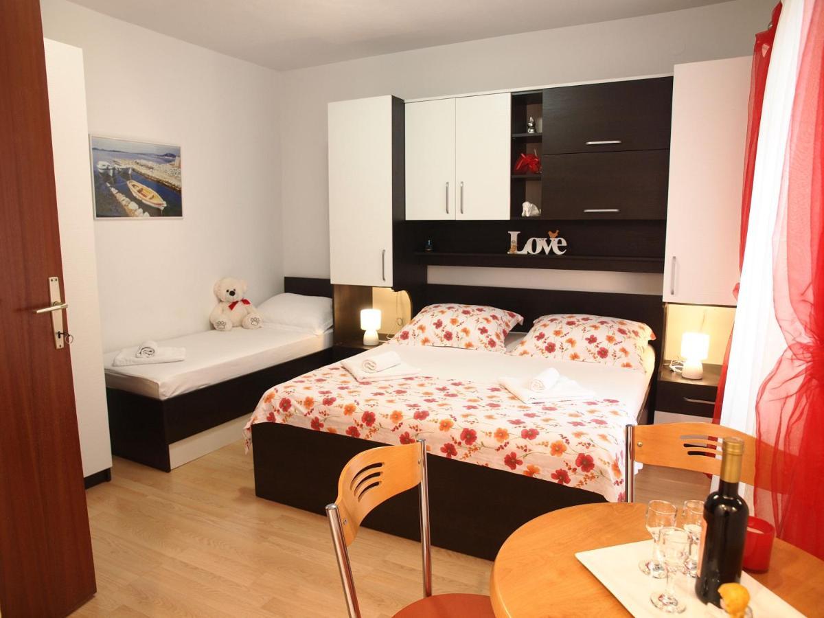 Apartman Mario Макарска Экстерьер фото