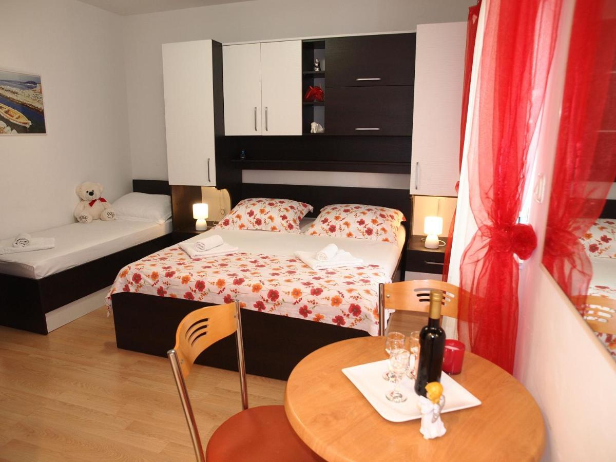 Apartman Mario Макарска Экстерьер фото